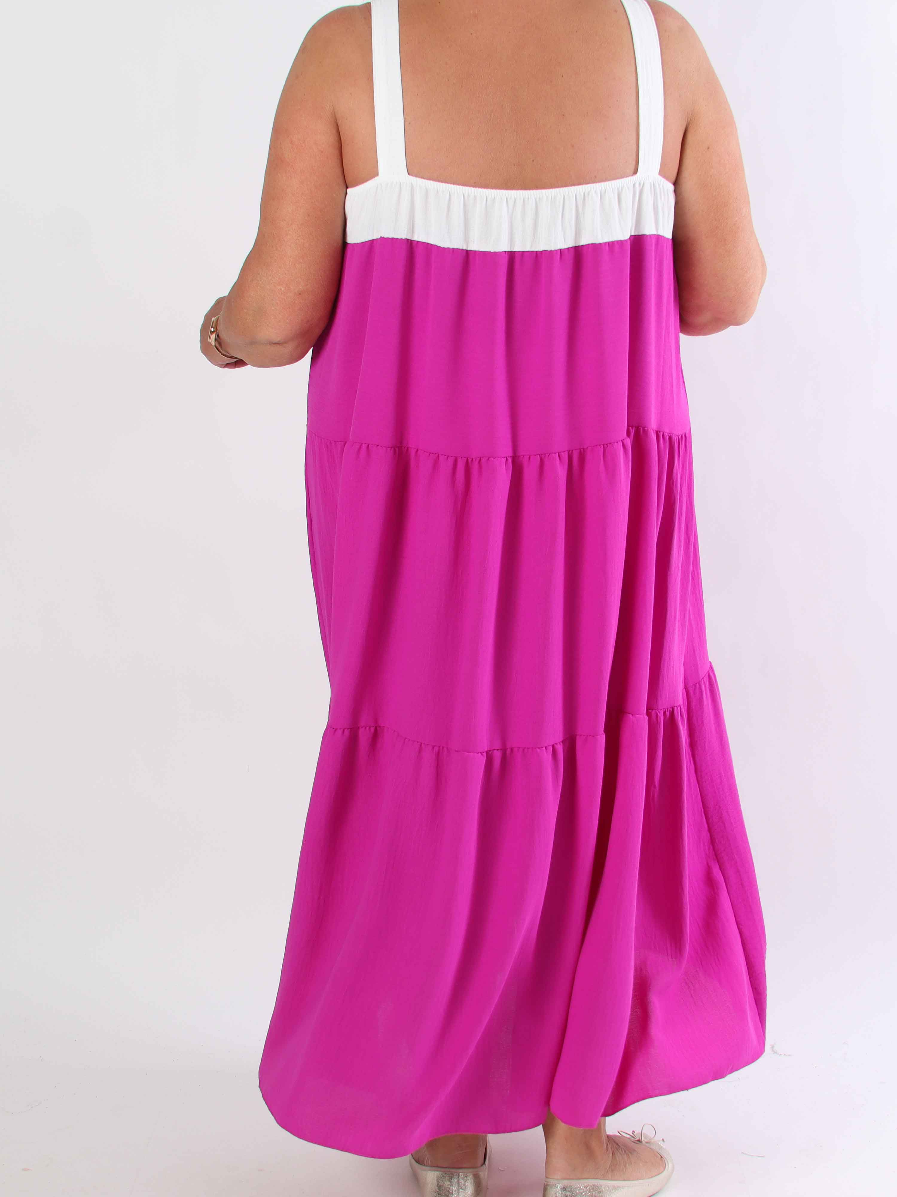 Glenna - Lång plus size klänning i viskos med vita axelband